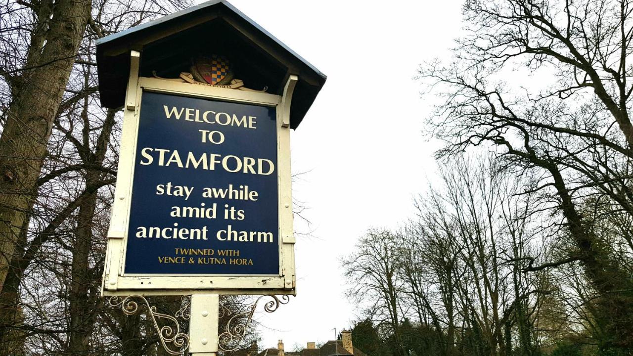 Riverside Stamford Stays Eksteriør bilde