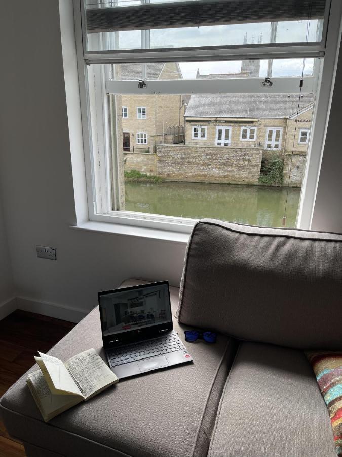 Riverside Stamford Stays Eksteriør bilde