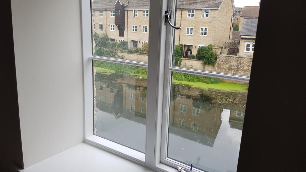 Riverside Stamford Stays Eksteriør bilde